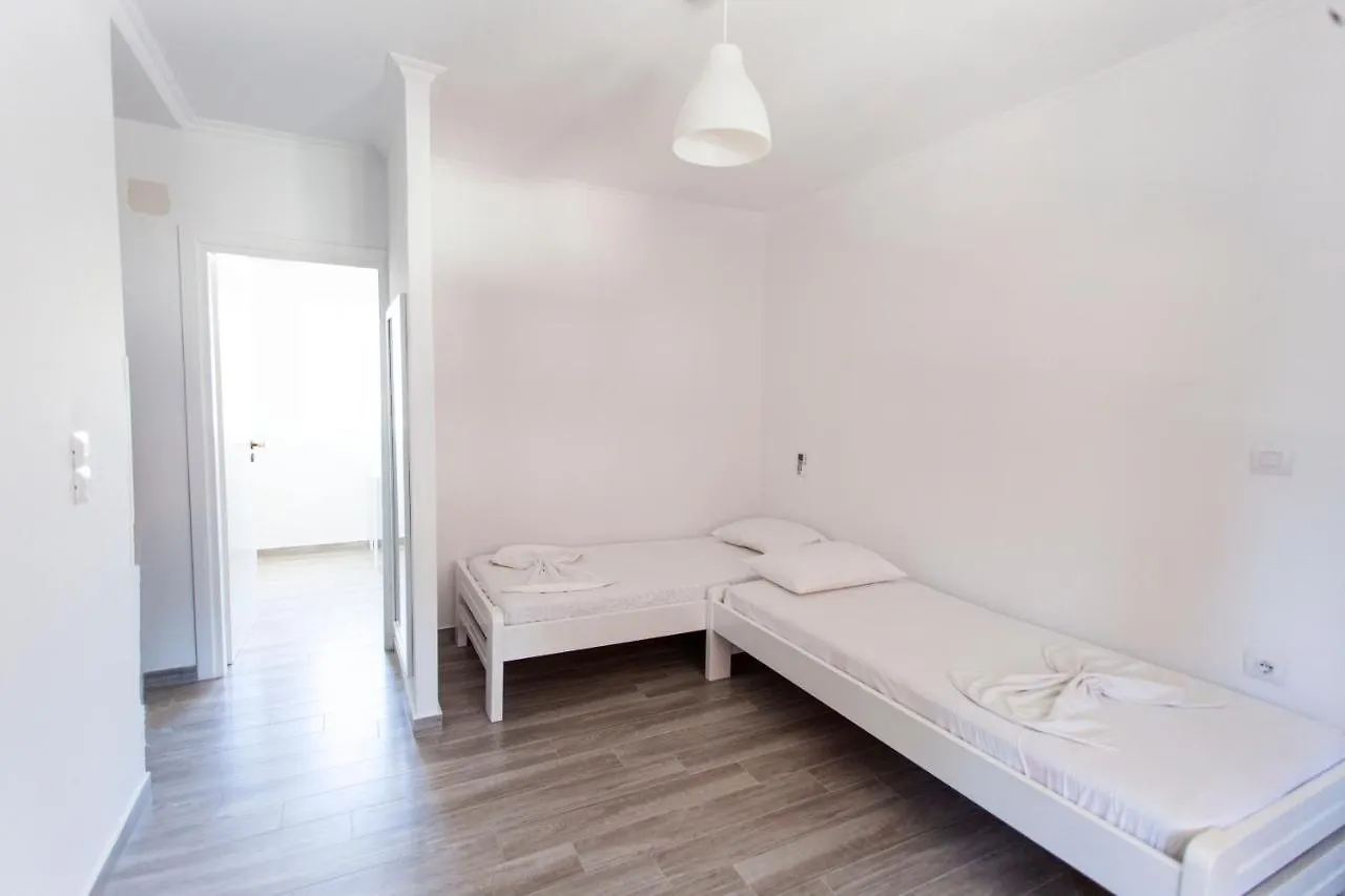 Orphea'S Guest House Himarë Apartmán