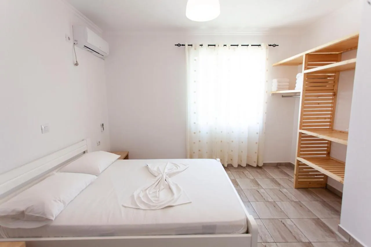 Orphea'S Guest House Himarë Apartmán
