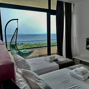 Hotel Wait 'n Sea, Himarë